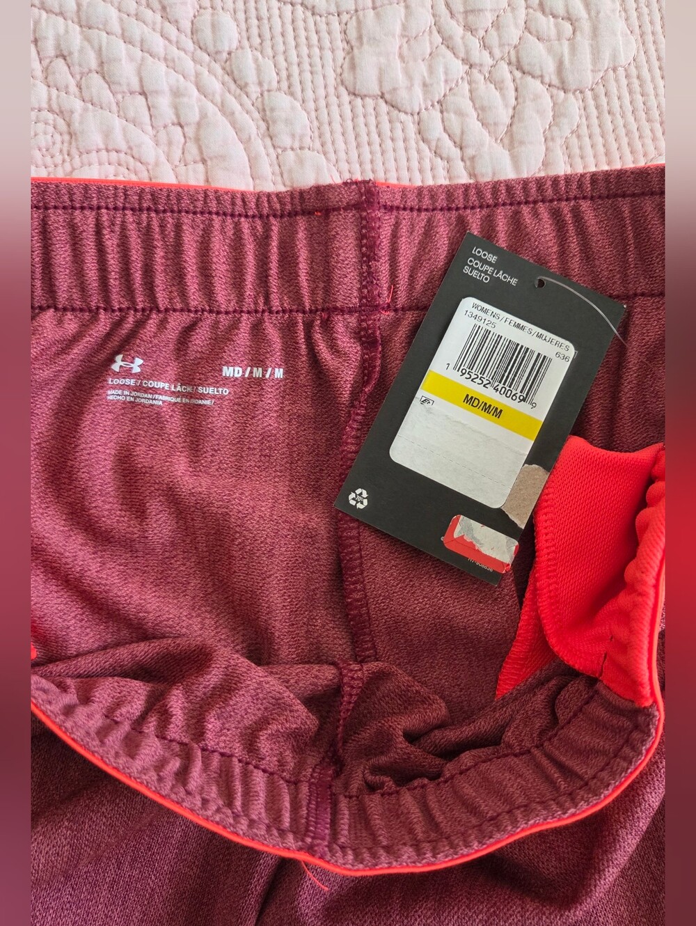 NWT Under Armour Women's Play Up 3.0 Twist | Size Medium | Burgundy Red Orange - Picture 3 of 3